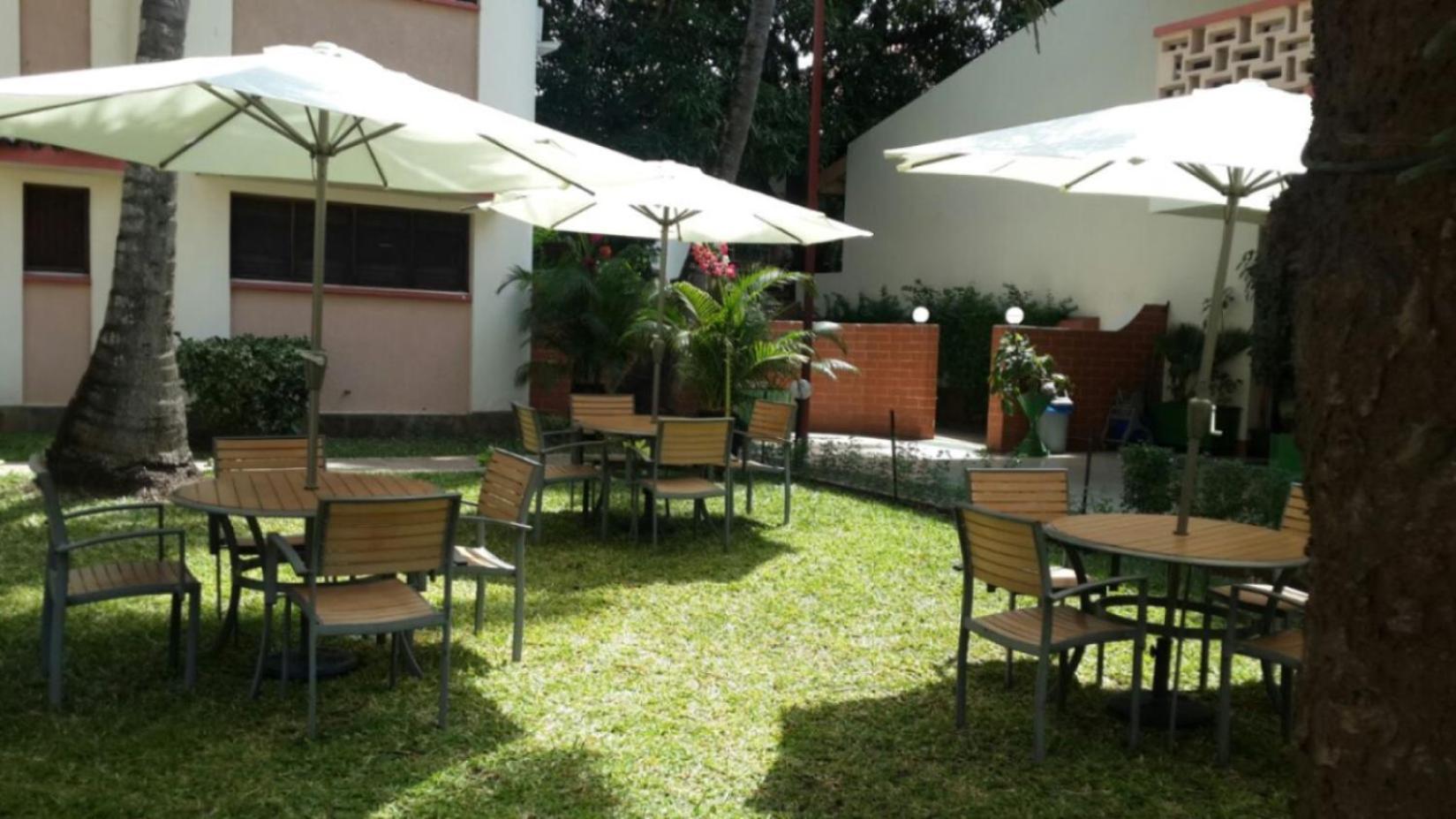 Indiana Beach Apartments Bamburi Exterior foto