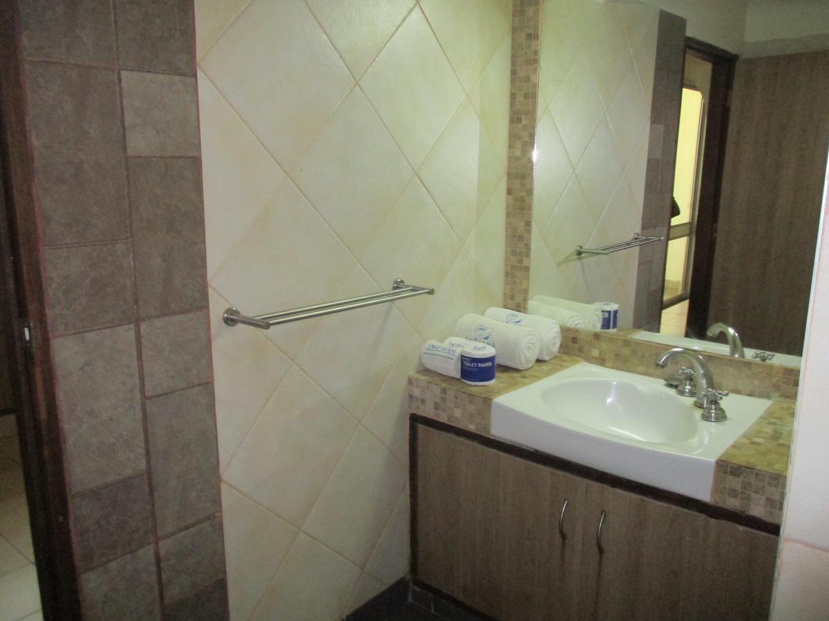 Indiana Beach Apartments Bamburi Exterior foto