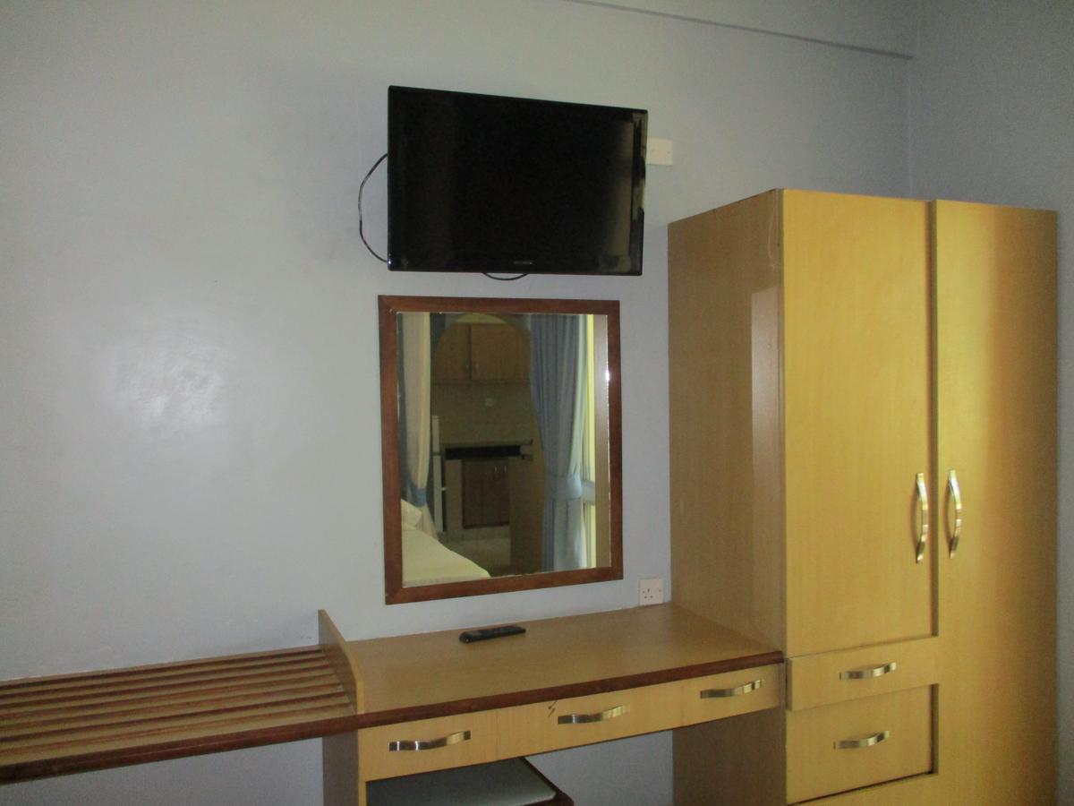 Indiana Beach Apartments Bamburi Exterior foto